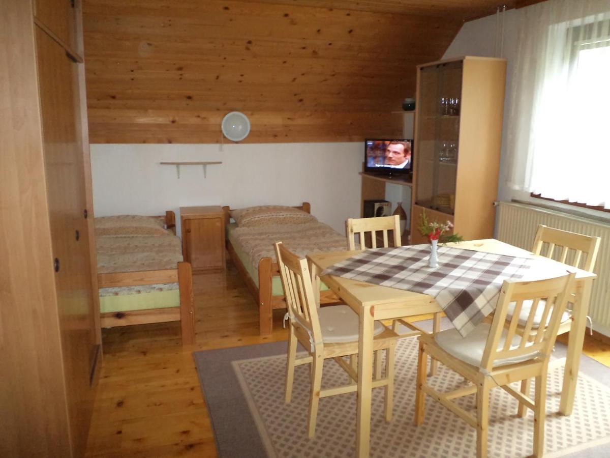 Apartma Podlogar Golica Triglav Jesenice Exterior foto